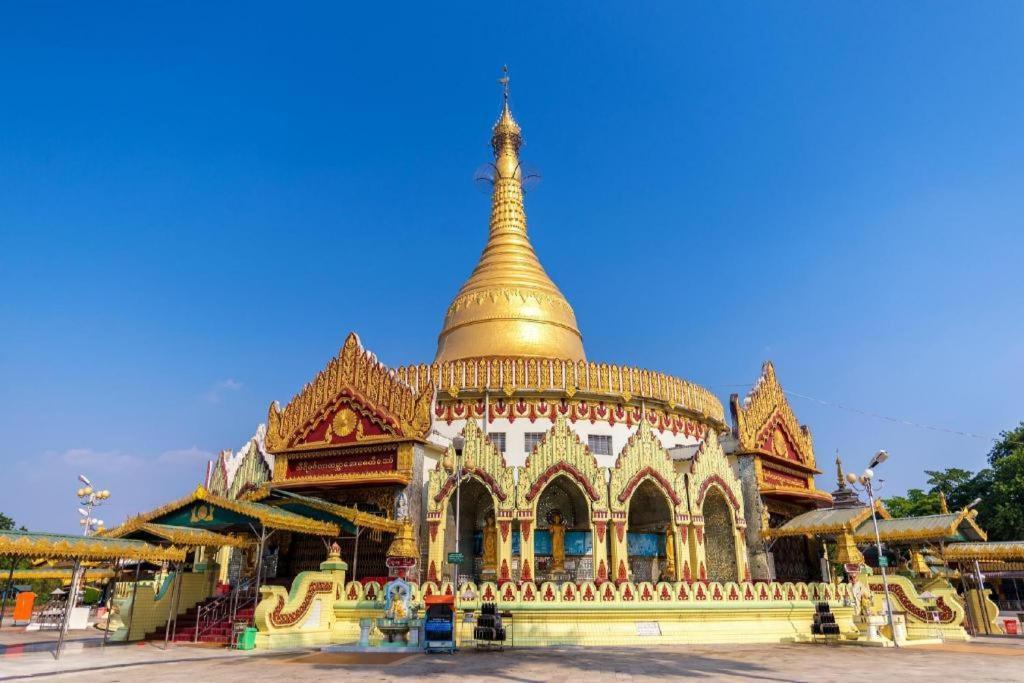 8Day Hotel Yangon Esterno foto
