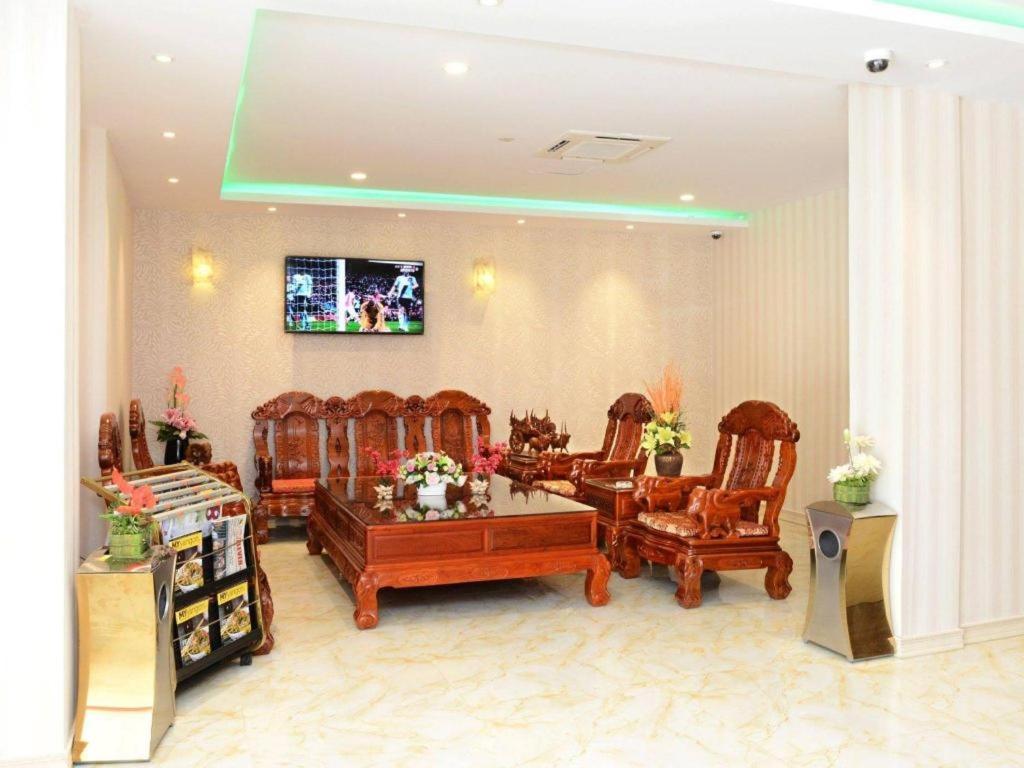 8Day Hotel Yangon Esterno foto