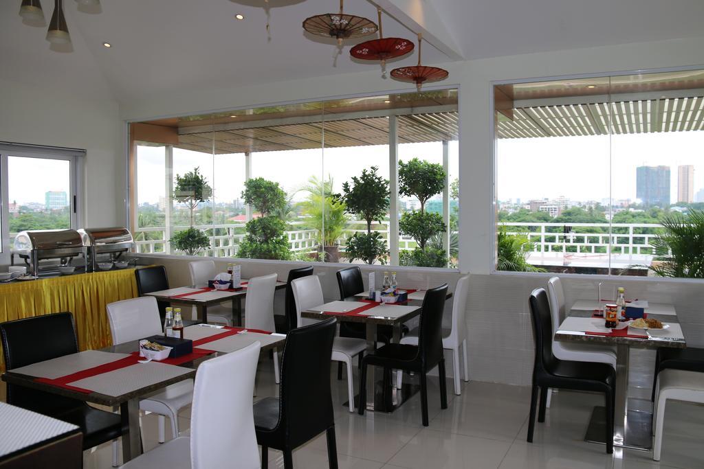 8Day Hotel Yangon Esterno foto