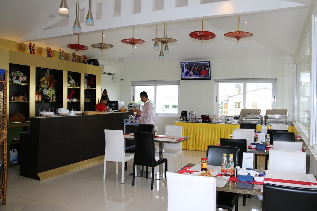 8Day Hotel Yangon Esterno foto